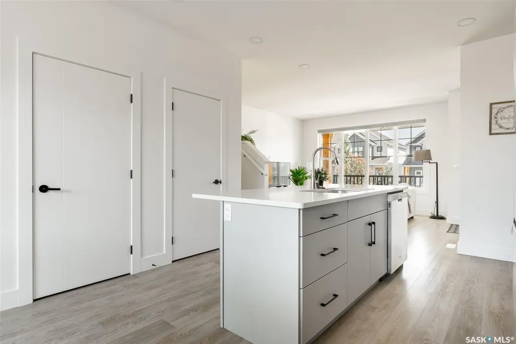 180 Rosewood Boulevard E Saskatoon SK S7V 0Y9