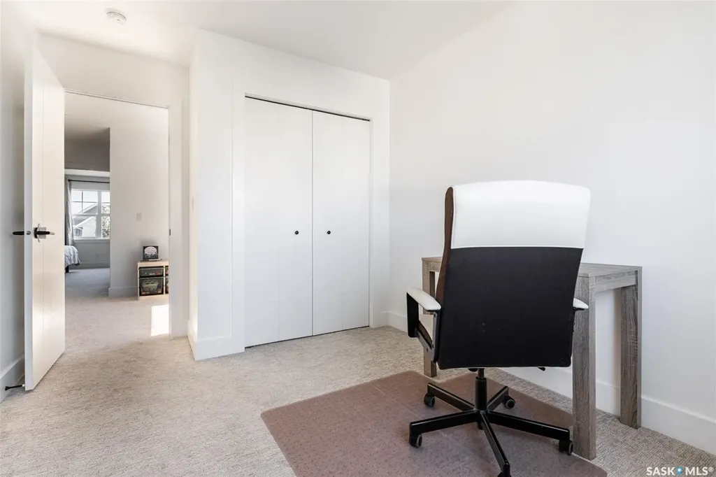 180 Rosewood Boulevard E Saskatoon SK S7V 0Y9