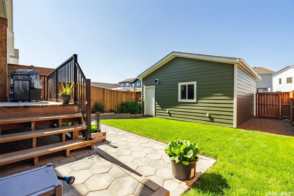 180 Rosewood Boulevard E Saskatoon SK S7V 0Y9