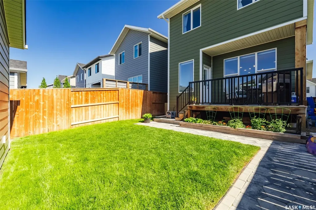 180 Rosewood Boulevard E Saskatoon SK S7V 0Y9