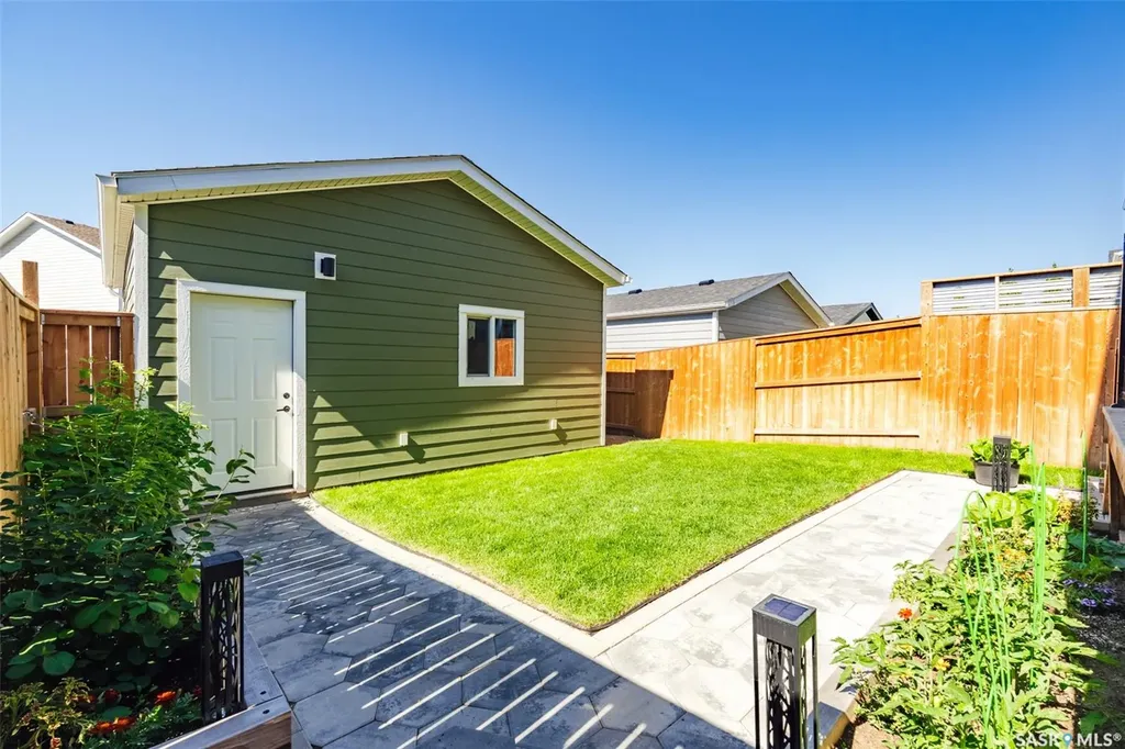 180 Rosewood Boulevard E Saskatoon SK S7V 0Y9
