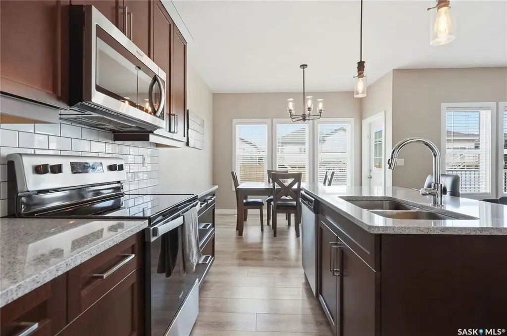 118 Stromberg Crescent Saskatoon SK S7L 6M9