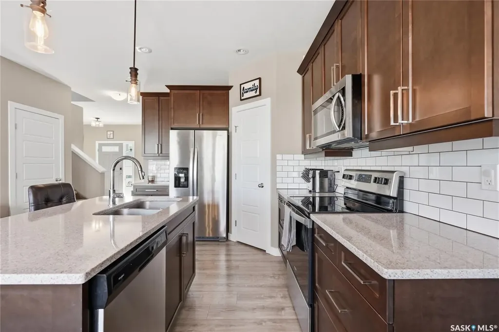 118 Stromberg Crescent Saskatoon SK S7L 6M9