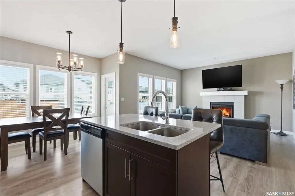 118 Stromberg Crescent Saskatoon SK S7L 6M9