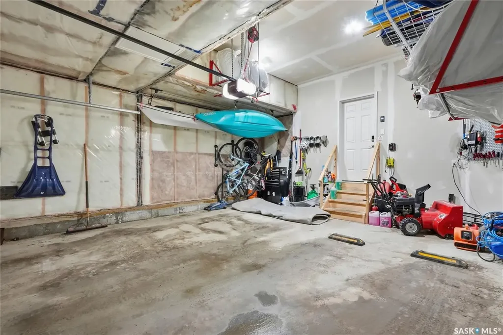 118 Stromberg Crescent Saskatoon SK S7L 6M9