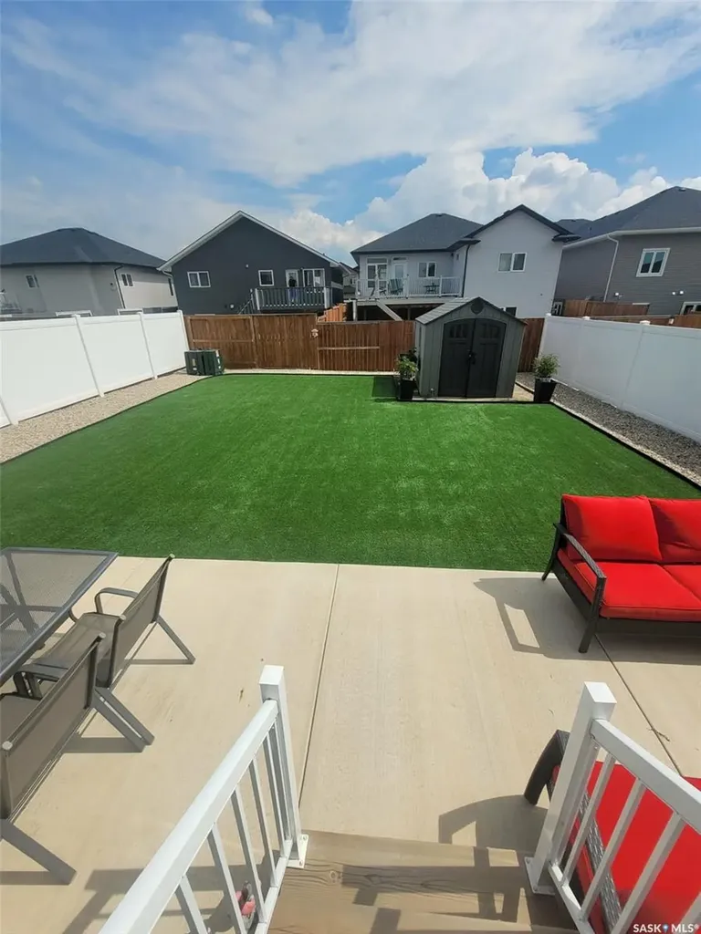 118 Stromberg Crescent Saskatoon SK S7L 6M9