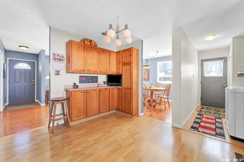 703 Candle Court Saskatoon SK S7K 4Z9