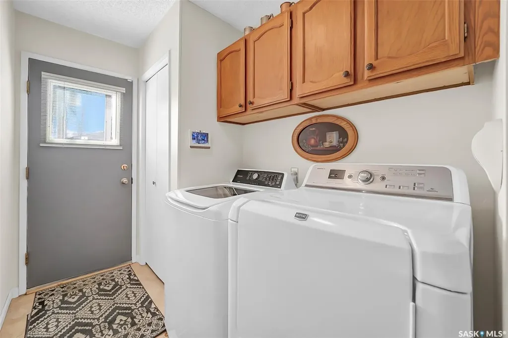 703 Candle Court Saskatoon SK S7K 4Z9