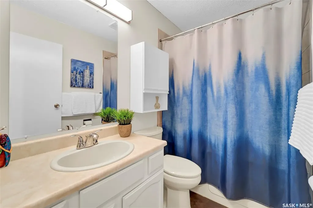 703 Candle Court Saskatoon SK S7K 4Z9