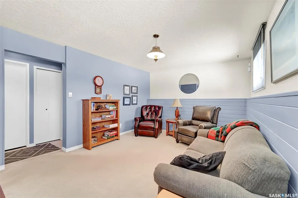 703 Candle Court Saskatoon SK S7K 4Z9