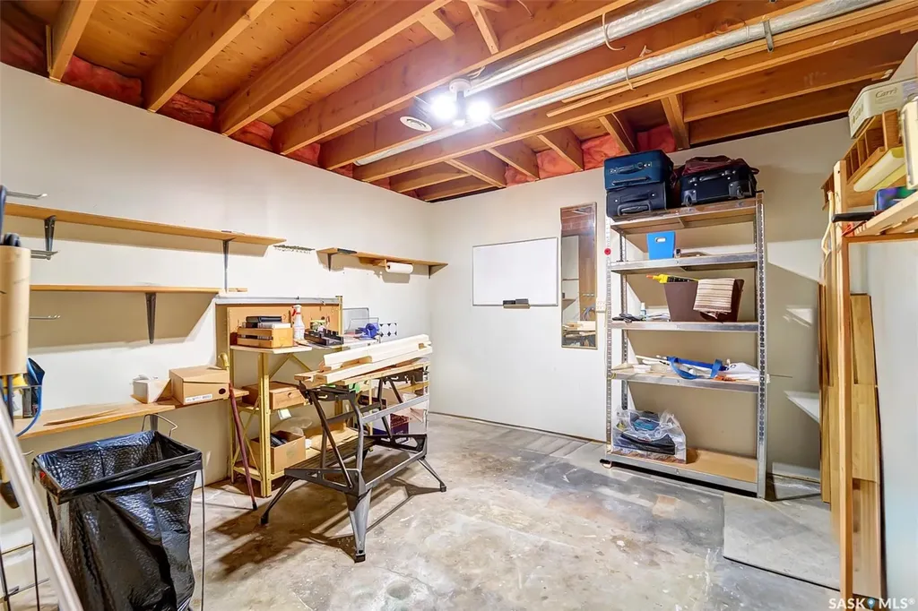 703 Candle Court Saskatoon SK S7K 4Z9