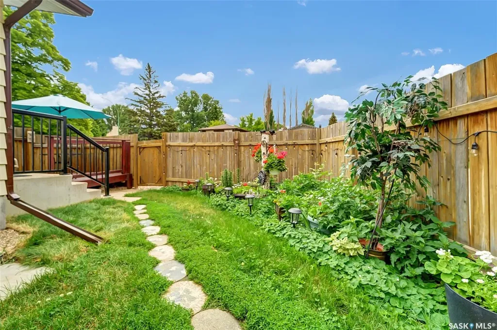 703 Candle Court Saskatoon SK S7K 4Z9