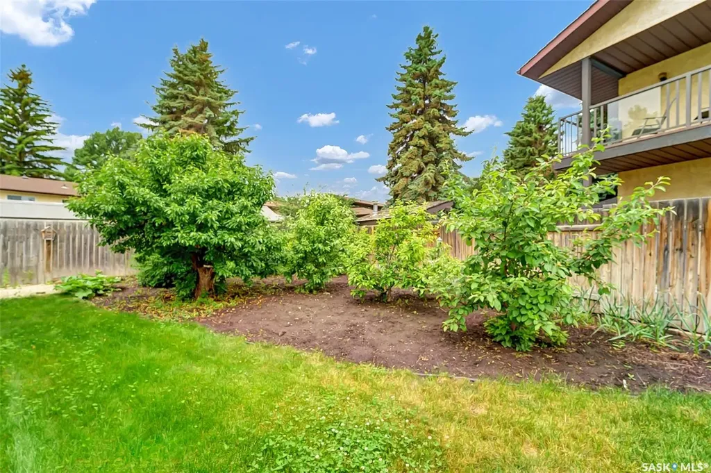 703 Candle Court Saskatoon SK S7K 4Z9