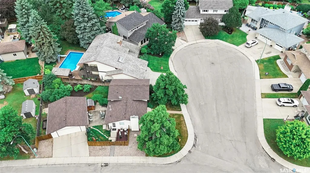 703 Candle Court Saskatoon SK S7K 4Z9