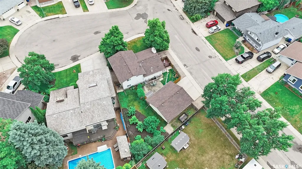 703 Candle Court Saskatoon SK S7K 4Z9
