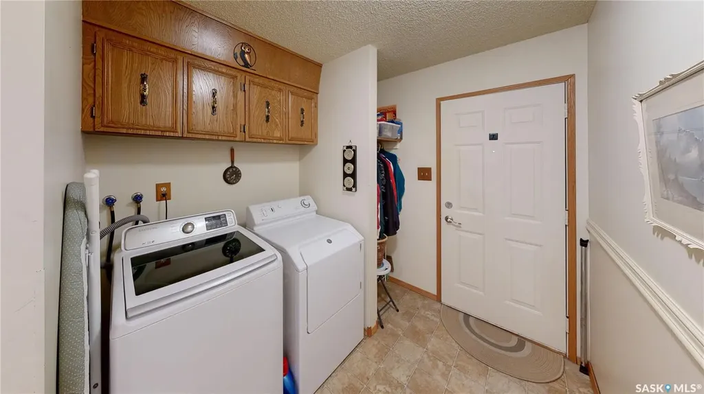 66 Sommerfeld Drive Regina SK S4V 0C5