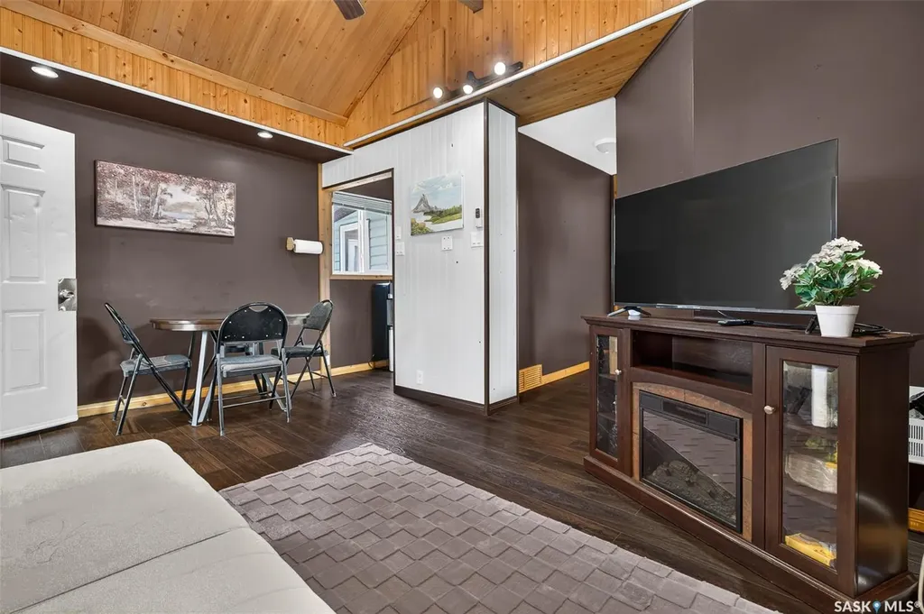 965 Stadacona Street W Moose Jaw SK S6H 2A9