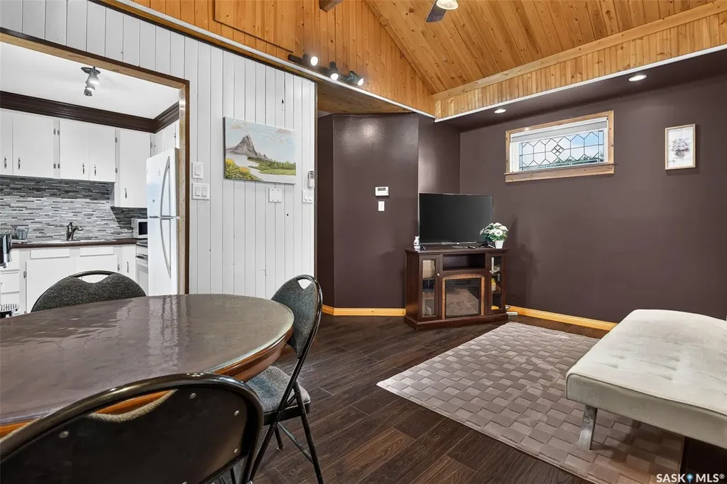 965 Stadacona Street W Moose Jaw SK S6H 2A9