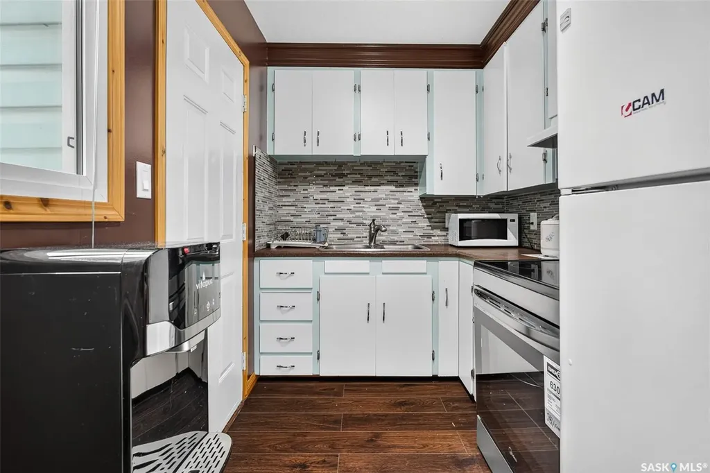 965 Stadacona Street W Moose Jaw SK S6H 2A9