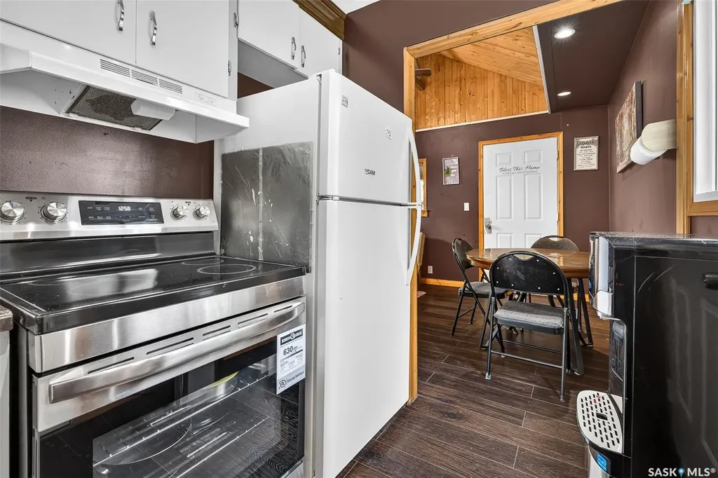 965 Stadacona Street W Moose Jaw SK S6H 2A9
