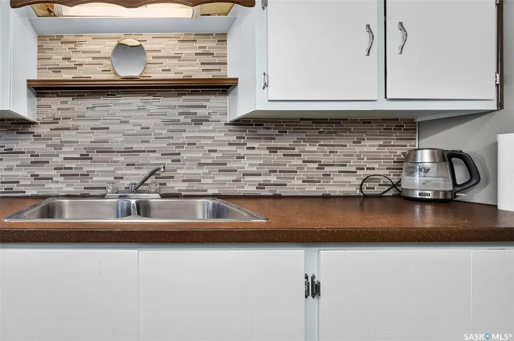 965 Stadacona Street W Moose Jaw SK S6H 2A9