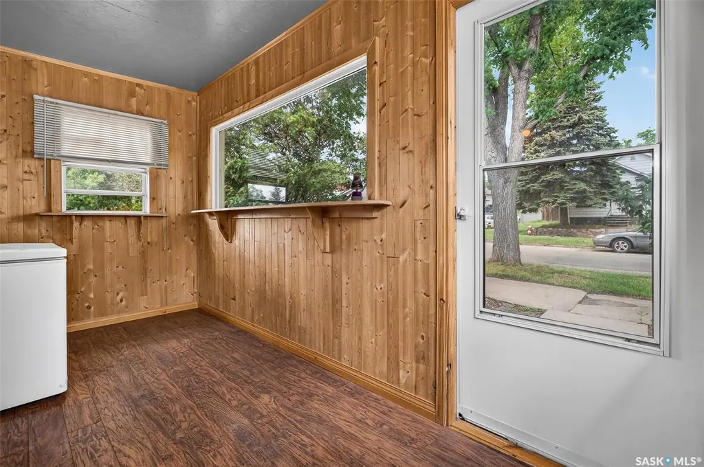 965 Stadacona Street W Moose Jaw SK S6H 2A9