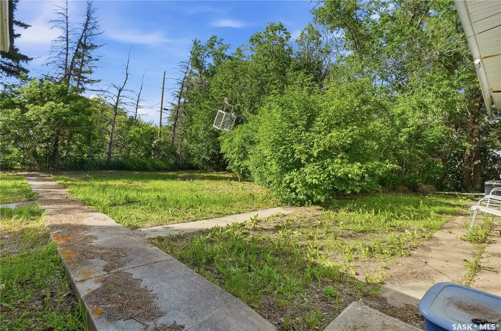 635 Gardiner Street Holdfast SK S0G 2H0
