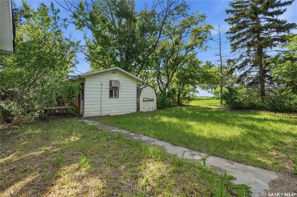 635 Gardiner Street Holdfast SK S0G 2H0