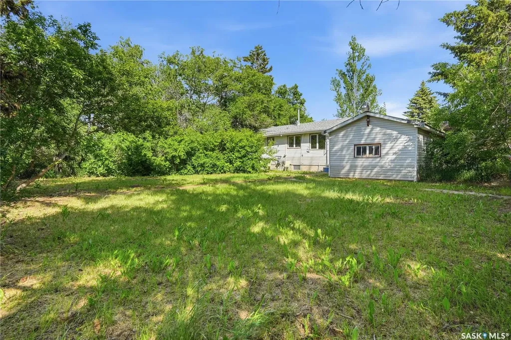 635 Gardiner Street Holdfast SK S0G 2H0