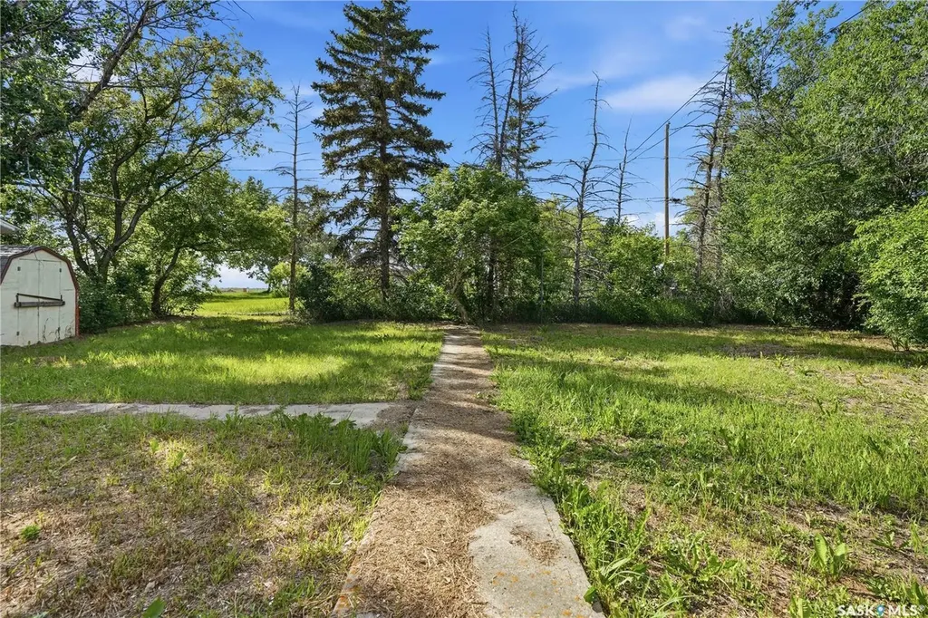 635 Gardiner Street Holdfast SK S0G 2H0