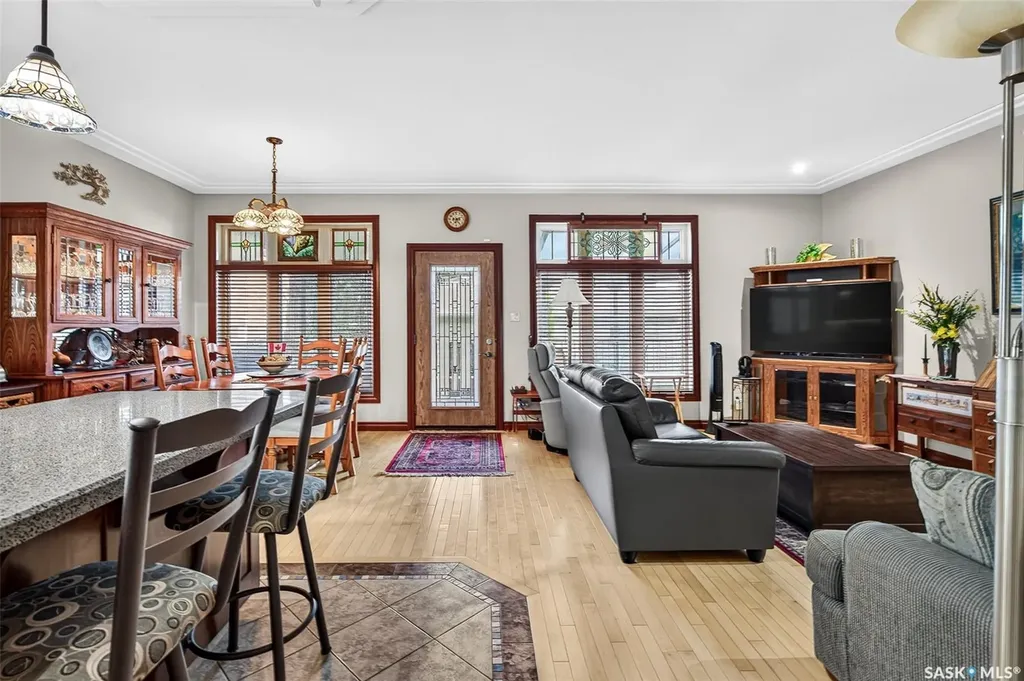 155 Hochelaga Street E Moose Jaw SK S6H 0N8