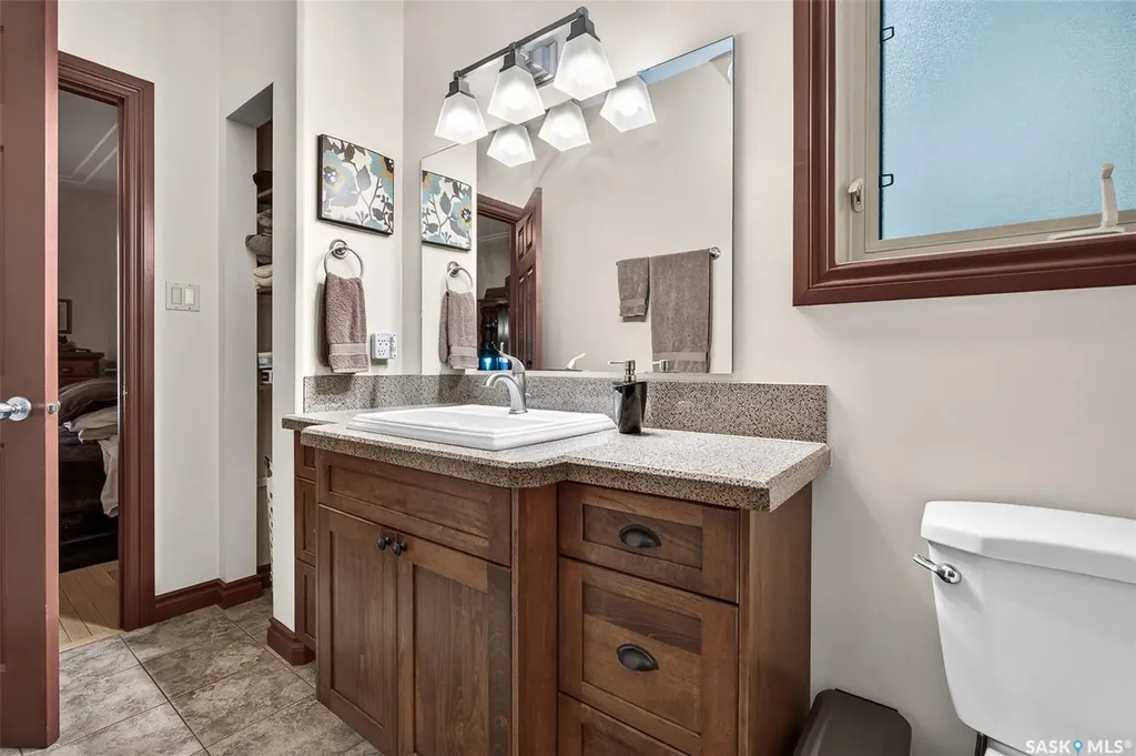 155 Hochelaga Street E Moose Jaw SK S6H 0N8