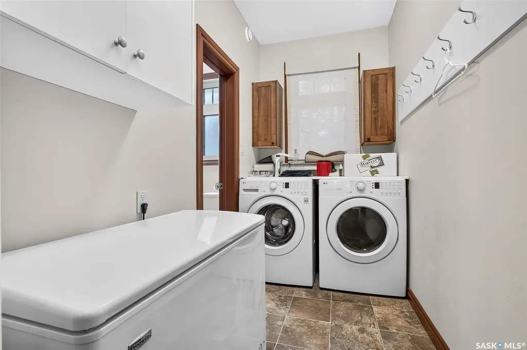155 Hochelaga Street E Moose Jaw SK S6H 0N8