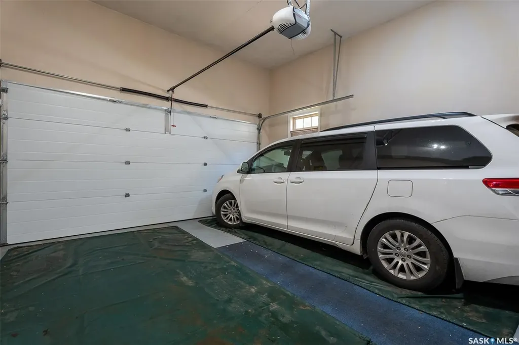 155 Hochelaga Street E Moose Jaw SK S6H 0N8