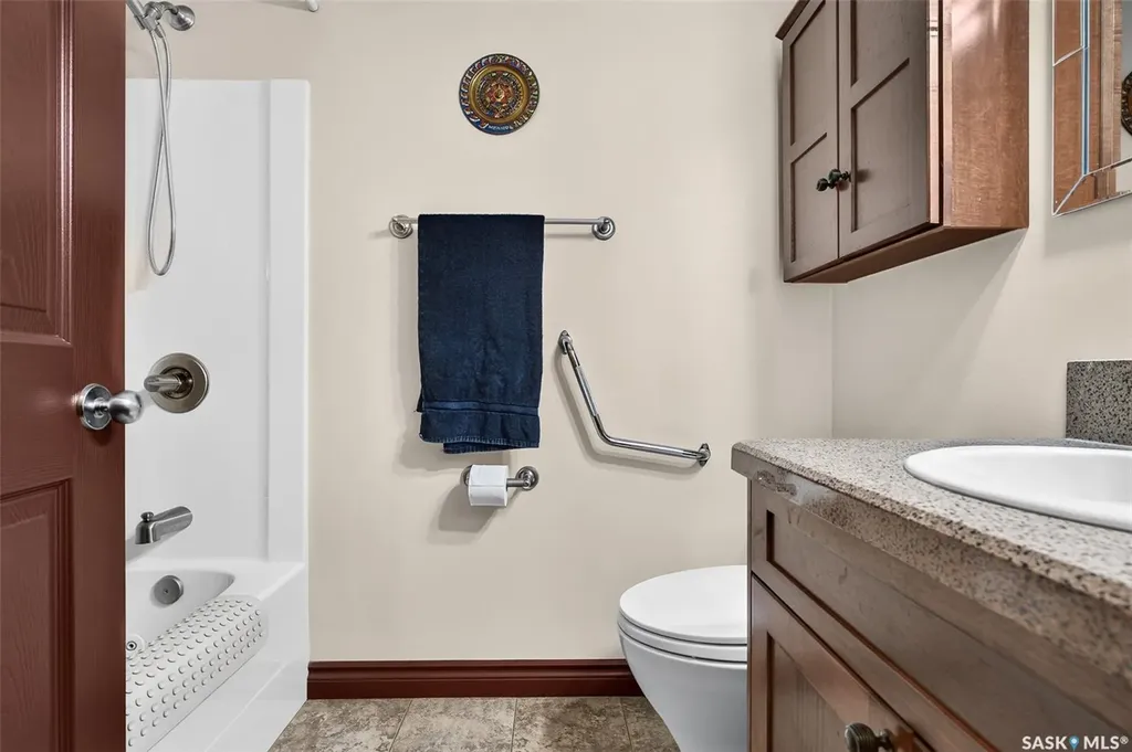 155 Hochelaga Street E Moose Jaw SK S6H 0N8