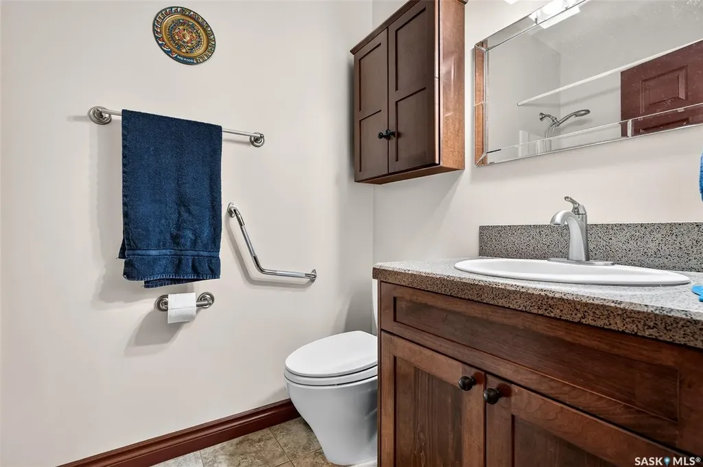 155 Hochelaga Street E Moose Jaw SK S6H 0N8