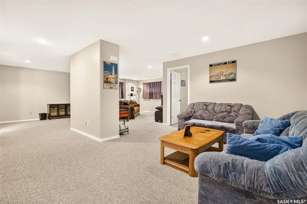 155 Hochelaga Street E Moose Jaw SK S6H 0N8