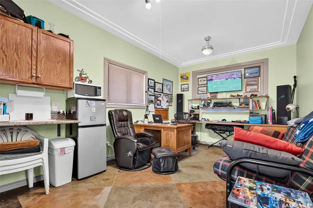 155 Hochelaga Street E Moose Jaw SK S6H 0N8