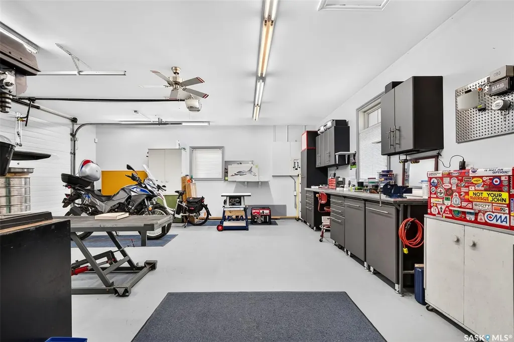 155 Hochelaga Street E Moose Jaw SK S6H 0N8