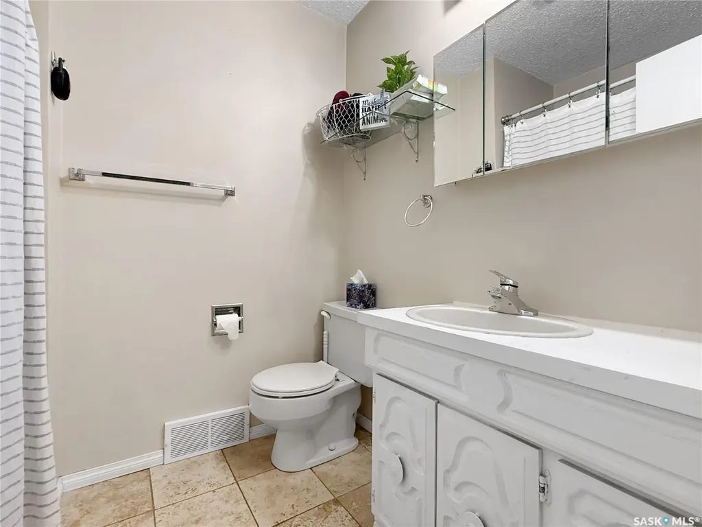 345 6th Avenue SE Swift Current SK S9H 3P2