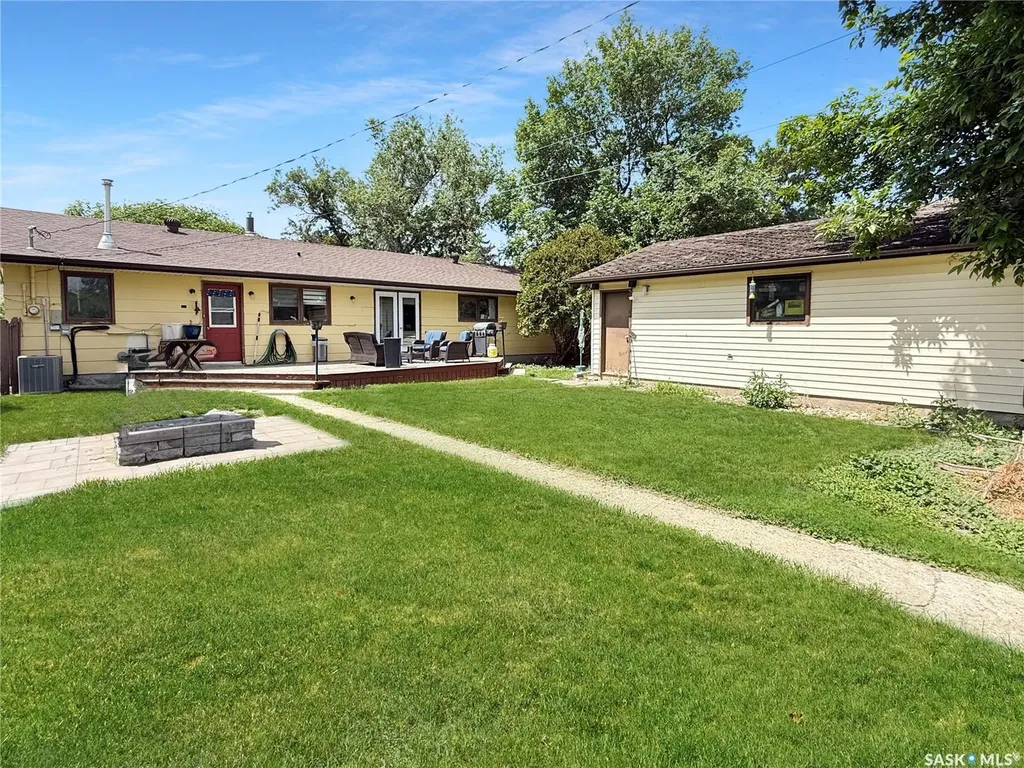 345 6th Avenue SE Swift Current SK S9H 3P2