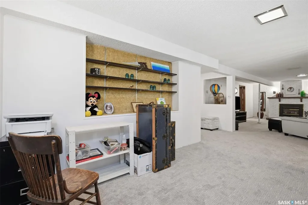 41 Klaehn Crescent Saskatoon SK S7L 4G4