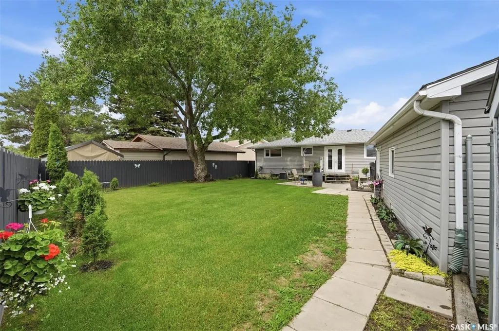 41 Klaehn Crescent Saskatoon SK S7L 4G4