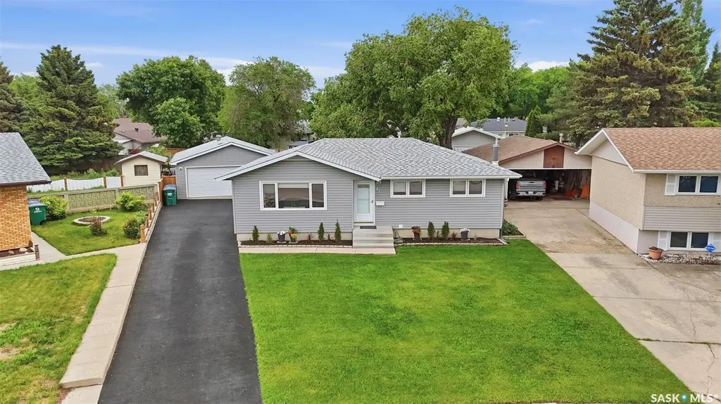 41 Klaehn Crescent Saskatoon SK S7L 4G4