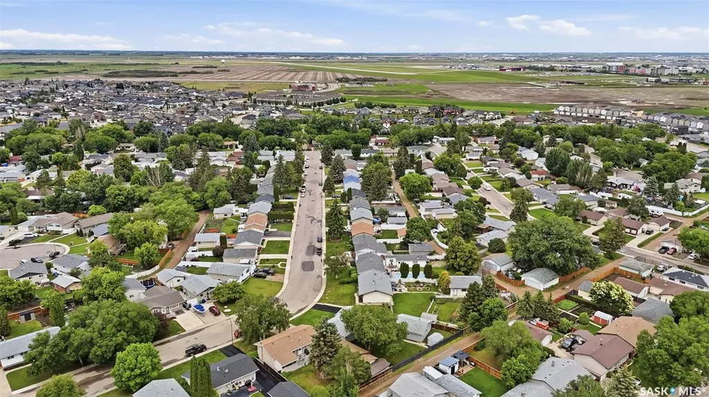 41 Klaehn Crescent Saskatoon SK S7L 4G4