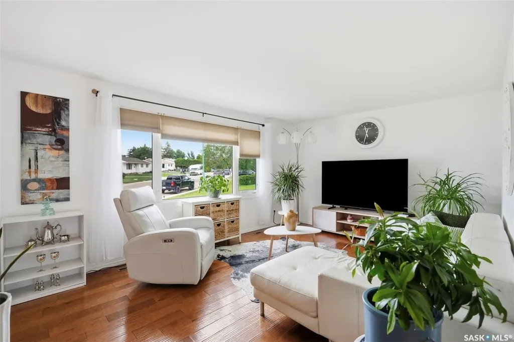 41 Klaehn Crescent Saskatoon SK S7L 4G4