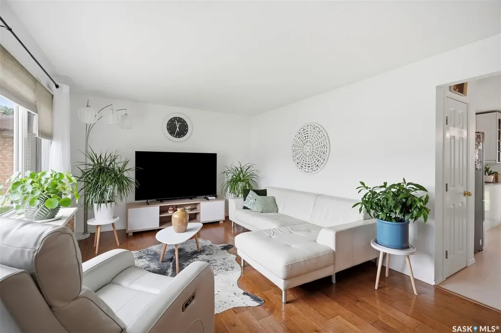 41 Klaehn Crescent Saskatoon SK S7L 4G4