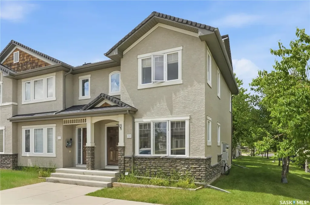 245 Ashworth Crescent Saskatoon SK S7T 0P2