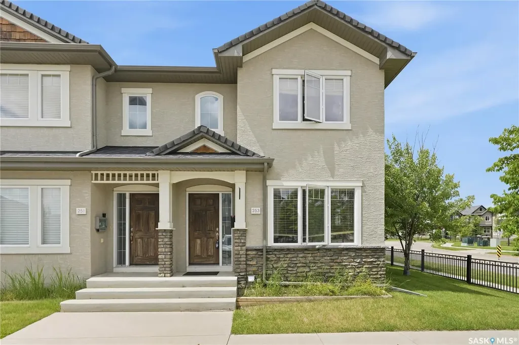 245 Ashworth Crescent Saskatoon SK S7T 0P2