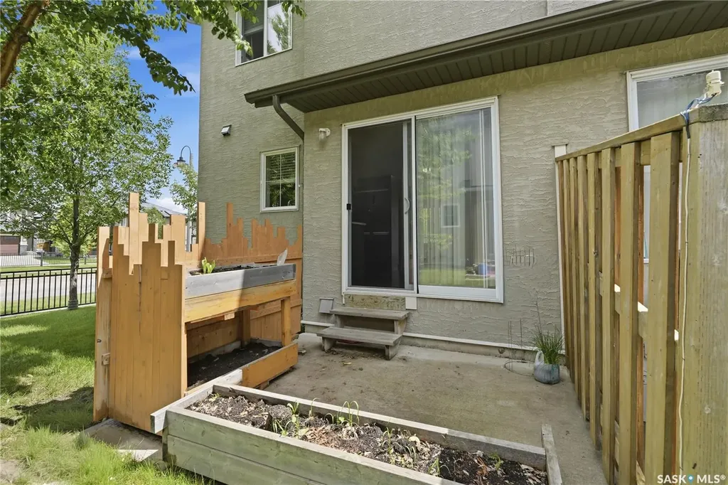 245 Ashworth Crescent Saskatoon SK S7T 0P2